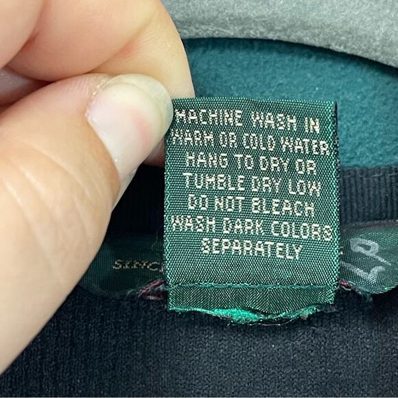 Orvis, Fleece Jacket, has Pit ventilation zippers. Size XL. Excellent condition! - Picture 6 of 8